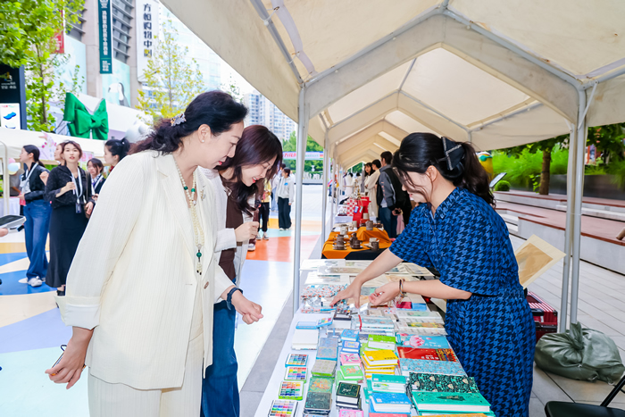 “万花筒”—2024北京卓越青年艺术节在望京小街启幕(图3)